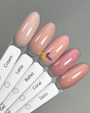 blisk-ta-rozkis-kamufliuiuci-geli-izzy-glitter-cover-vsia-kolekciia-big-0