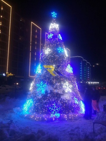 novoricna-iliuminaciia-prikrasiti-girliandami-big-2