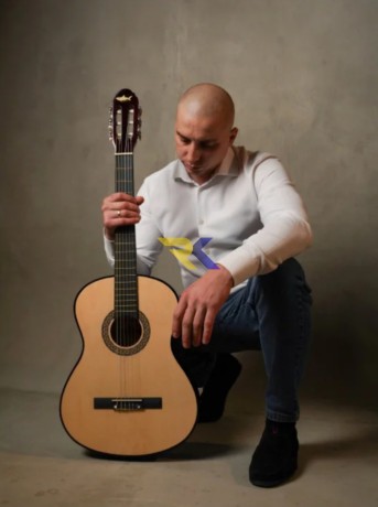 klasicna-gitara-shark-music-nova-vid-magazinu-big-4