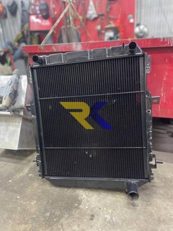 remont-radiatorov-i-interkulerov-dlia-gruzovoi-legkovoi-i-spectexniki-big-0