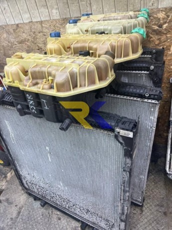 remont-radiatorov-i-interkulerov-dlia-gruzovoi-legkovoi-i-spectexniki-big-1