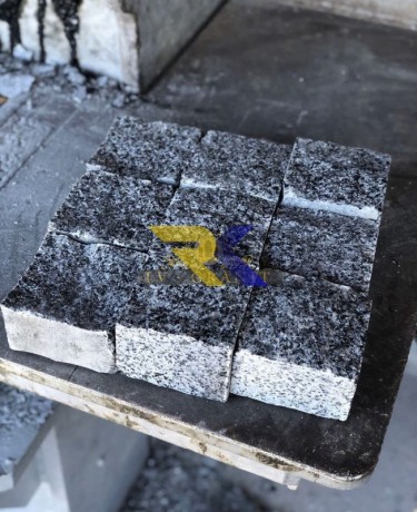 pamiatniki-z-granitu-granit-optom-vid-lv-granit-big-4