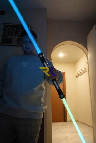 dvostoronnii-svitlovii-mec-2-v-1-132-sm-12-kolyoriv-zvuk-udaru-big-4